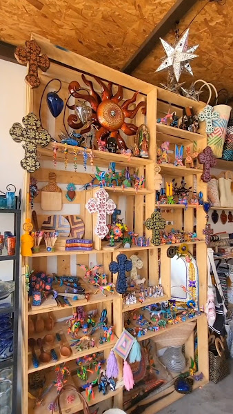 Cactus Crafts and Souvenirs - Souvenir store in Centro