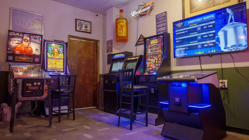 Lake Billiards Sports Bar & Grill - Restaurant in Osage Beach
