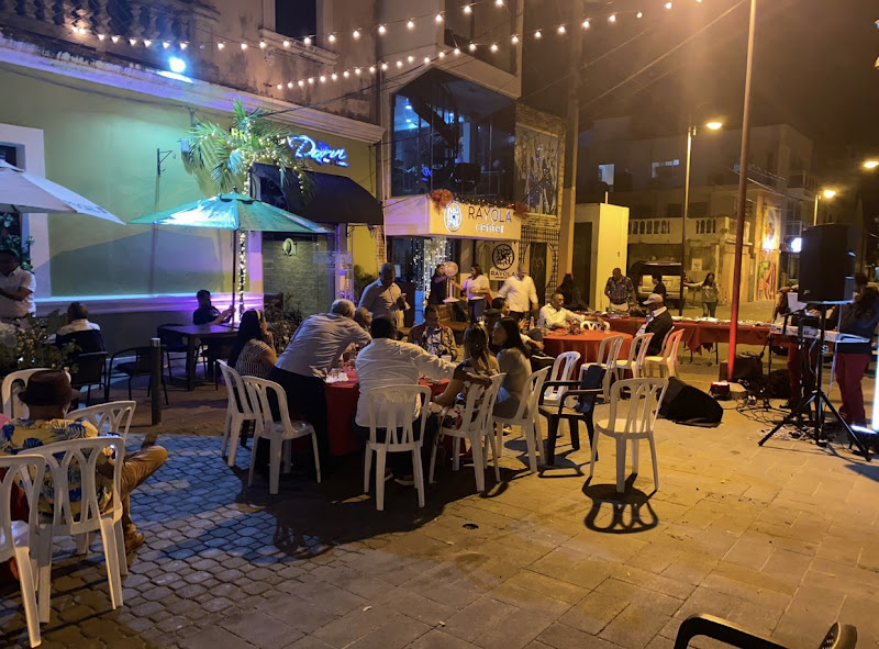 Dorvi Bar & Lounge - Bar & grill in C. Sánchez 3
