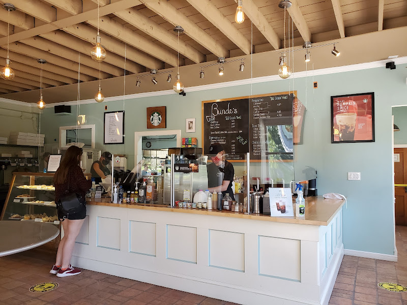 Bunde's Bakery Cafe South Haven - Bakery in South Haven