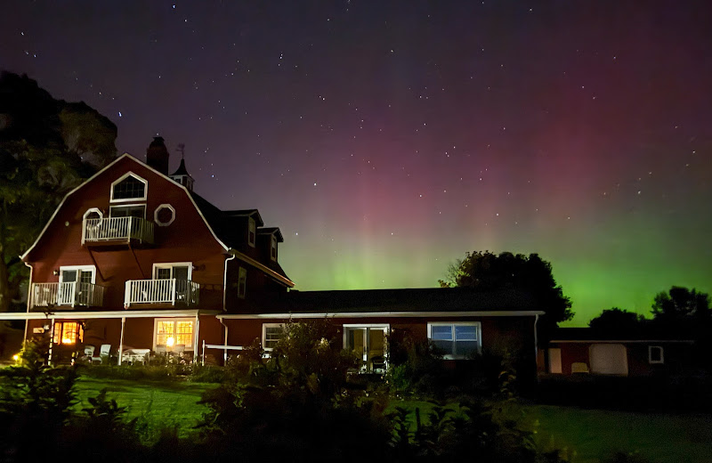 Chanticleer Guest House - Bed & breakfast in Sturgeon Bay