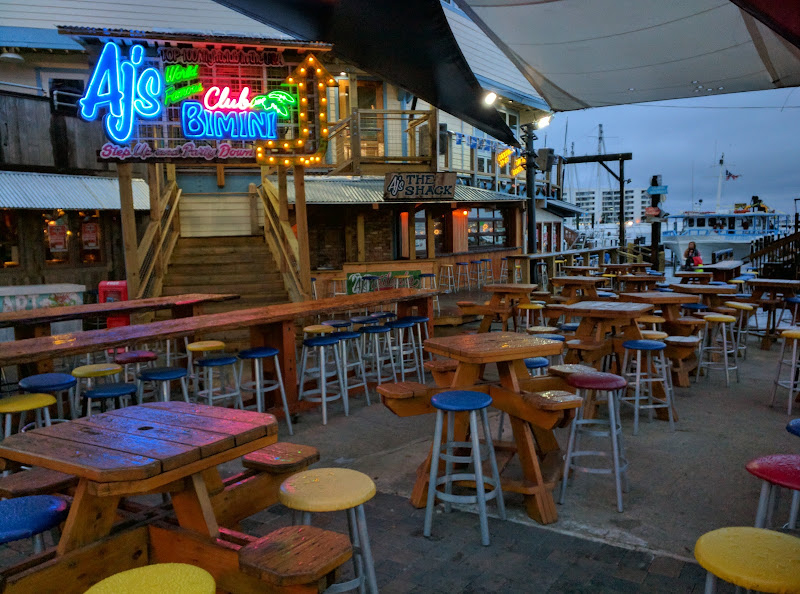 AJ’s Seafood & Oyster Bar - Bar in Destin