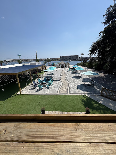 Soundside Waterfront Bar