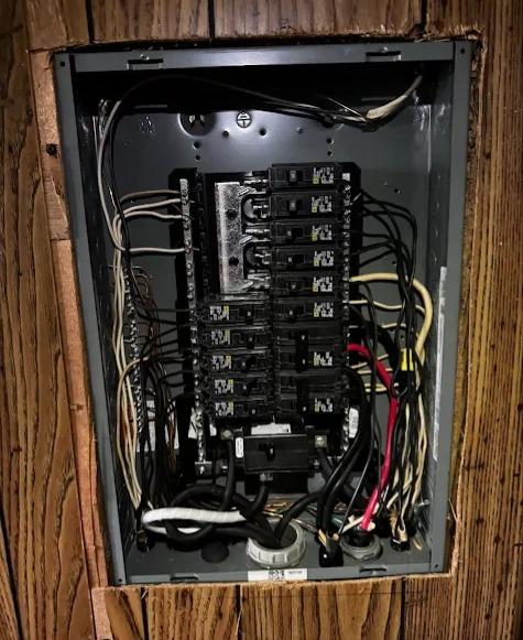 Hylton Electric LLC - Electrician in Tampa