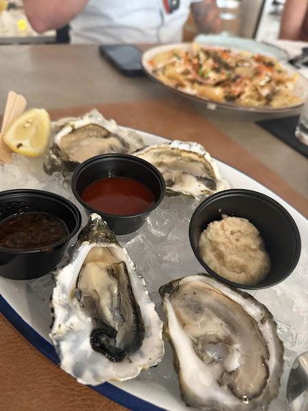 Humble Oysters and Bubbles - Oyster bar restaurant in Phoenix