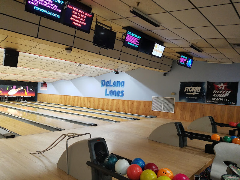 DeLuna Lanes