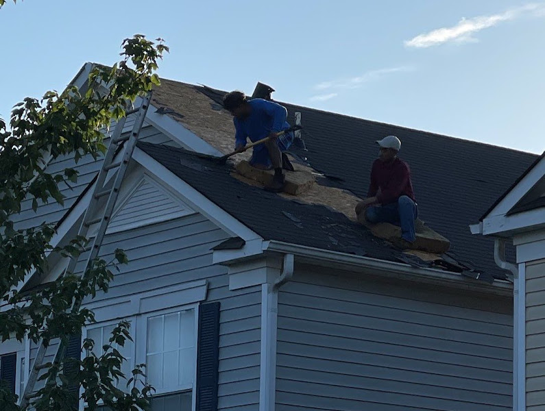 Leavenworth Roofing Company