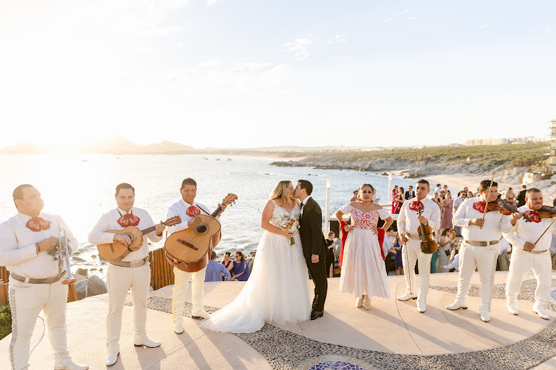 Sara Richardson Photography - Wedding photographer in 23470 Cabo San Lucas