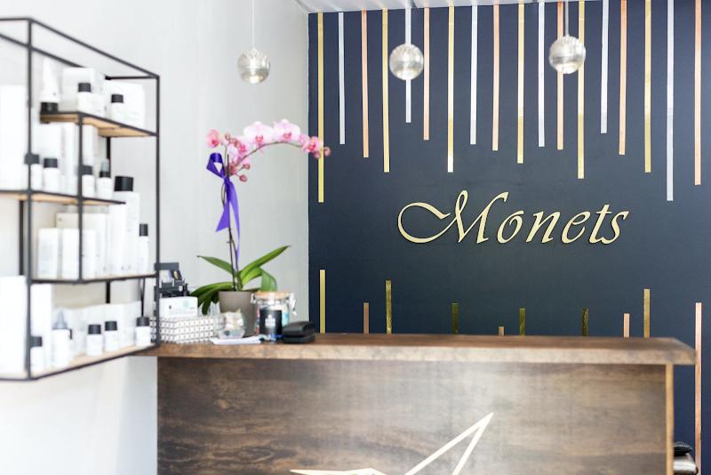 Salon Monet's