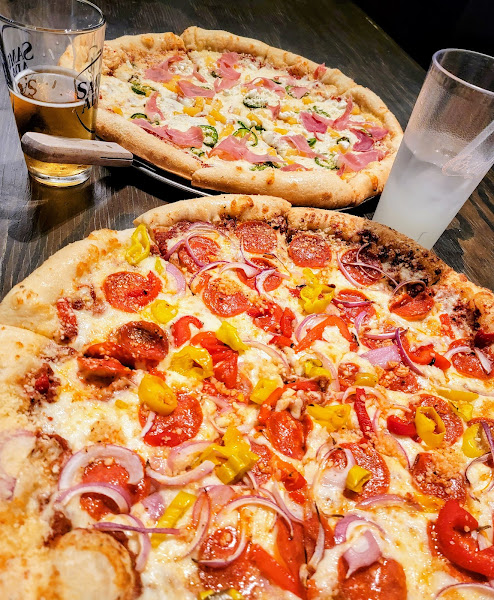 Lone Wolf Pizza Co - Restaurant in Destin