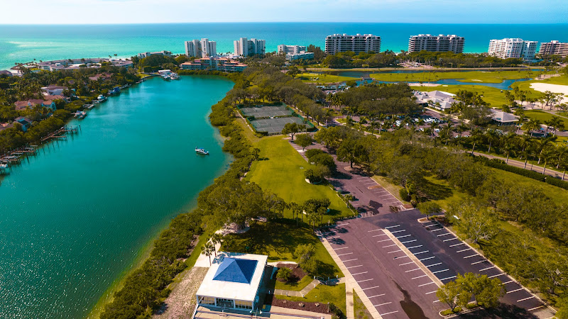 Lagoon Lawn at Longboat Key - Resort hotel in Longboat Key