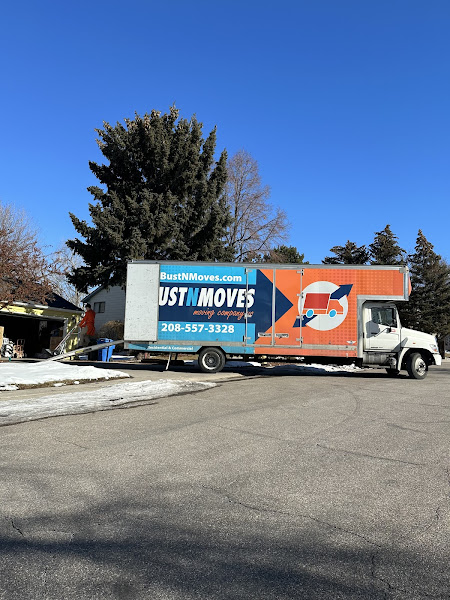 BustNMoves Moving Company