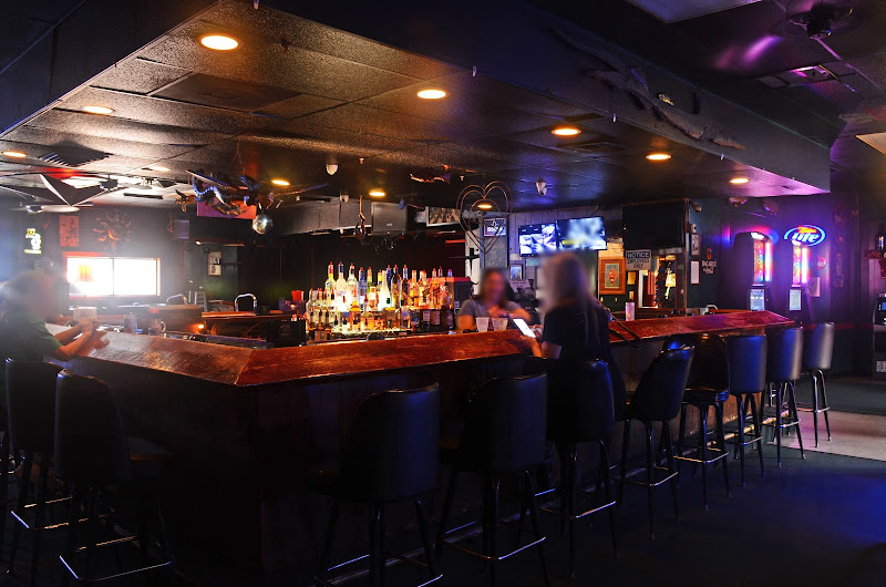 Woodsies Hilltop Bar