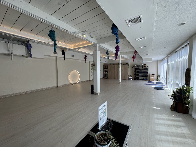 Power Yoga Hawaii - Yoga studio in Honolulu