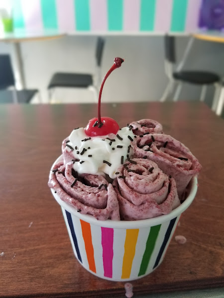 Roll Up Ice Cream Factory - Cafe in lazaro Cardenas