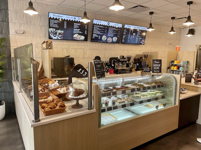 Carole's Place Cafè & French Bakery