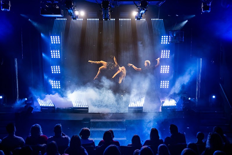Tristan Crist Magic Theatre - Tourist attraction in Lake Geneva