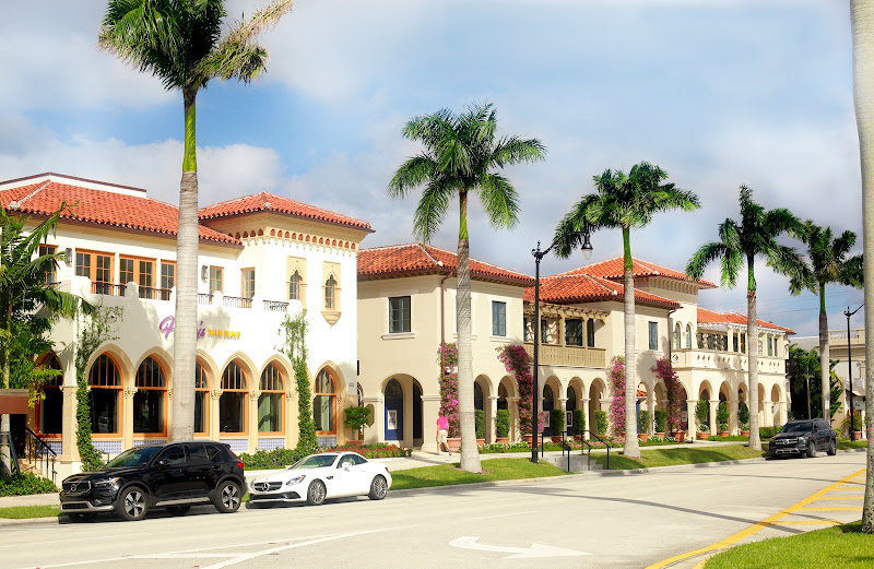 Via Flagler by The Breakers - Shopping mall in Palm Beach