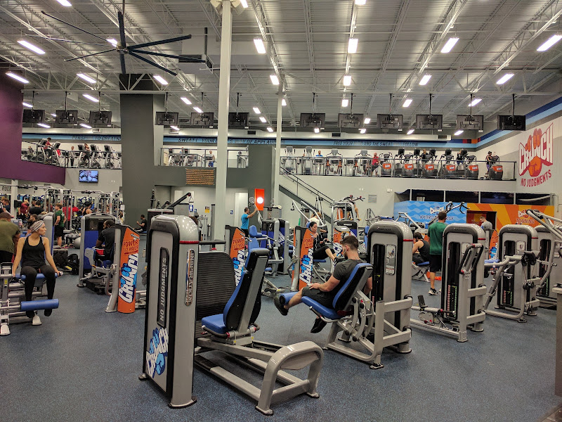 Crunch Fitness - South Tampa