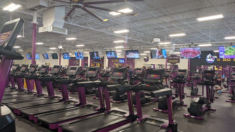 Planet fitness (Commerce Center)