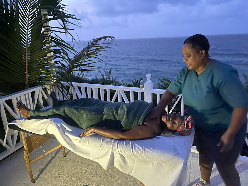 AliPais Spa & Mobile Services - Massage therapist in Ocho Rios