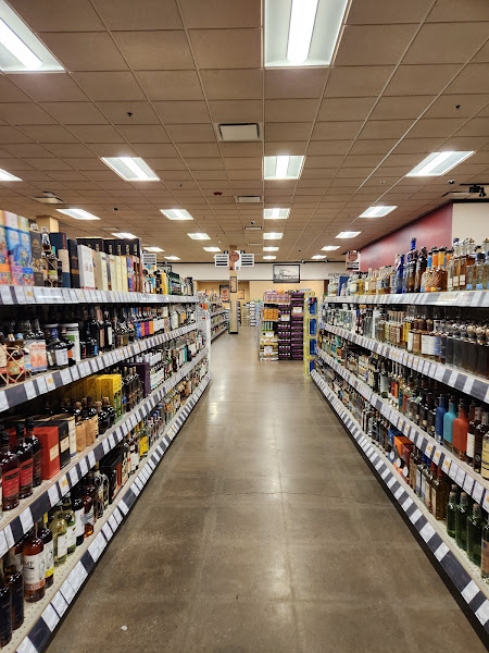 Binny's Beverage Depot - Lakeview - Liquor store in Chicago