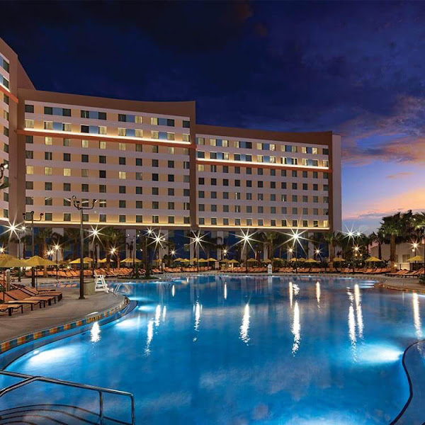 Universal Endless Summer Resort - Dockside Inn and Suites