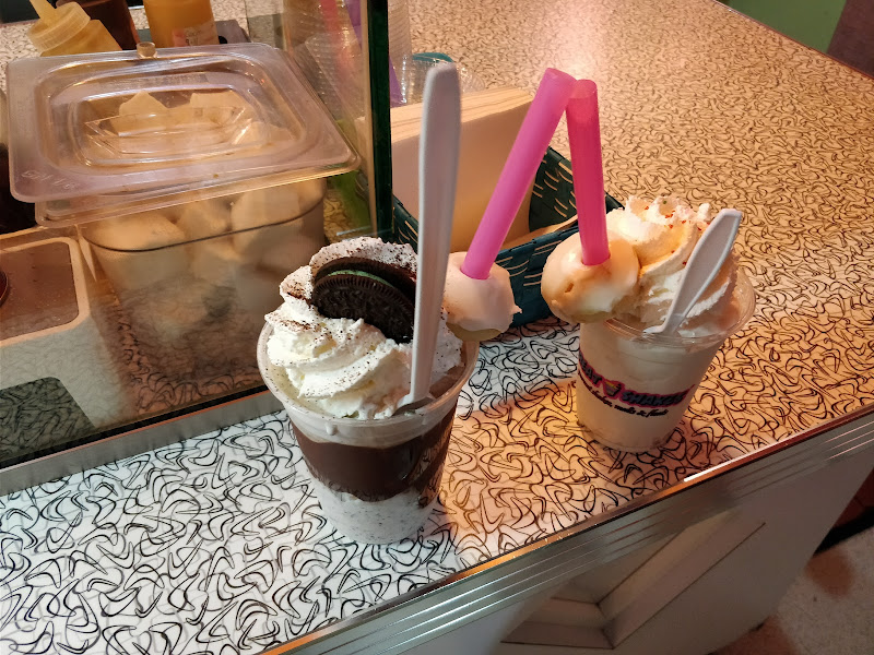 Great Shakes - Ice cream shop in Palm Springs