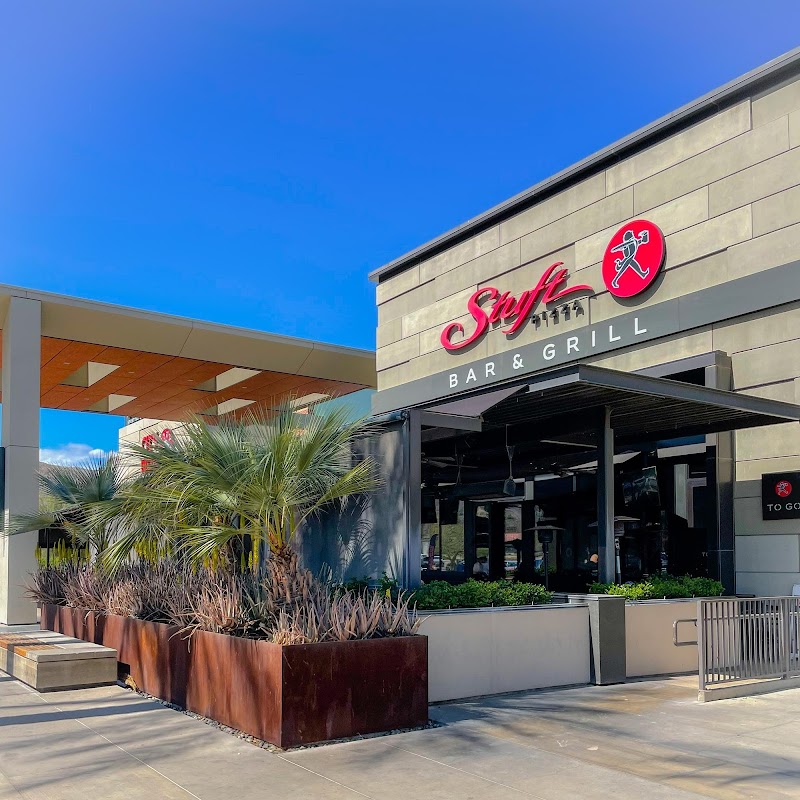 Stuft Pizza Bar & Grill - Pizza restaurant in Palm Desert