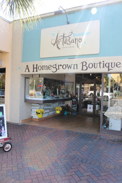 Artesano Boutique - Art gallery in Fort Walton Beach