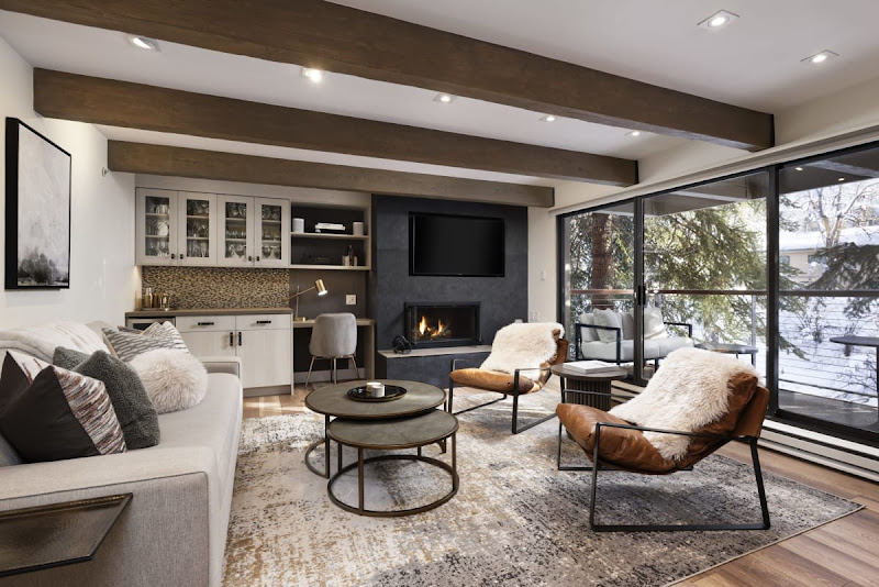 Aspen Vacations - Vacation home rental agency in F & J