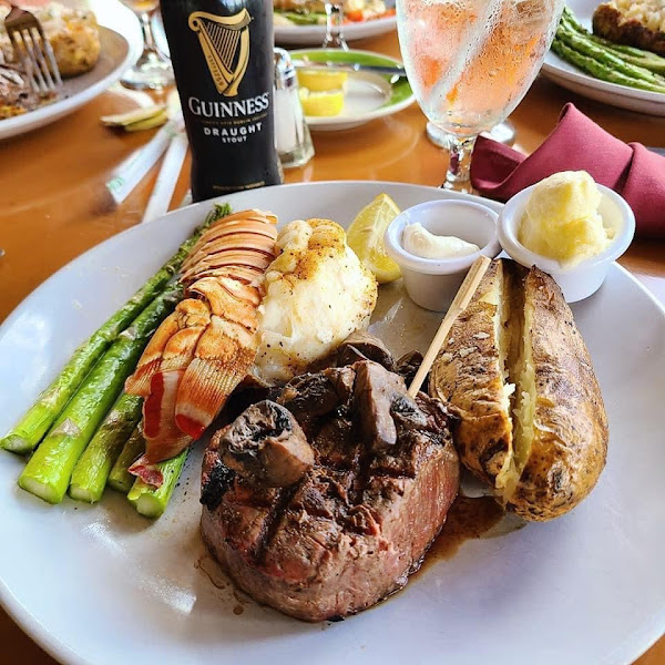 Carolina Seafood & Steak