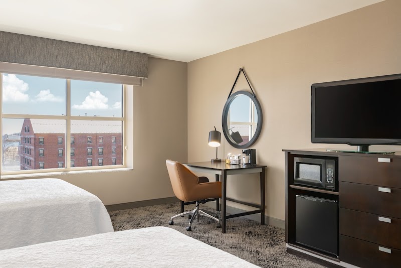 Hampton Inn Portland Downtown - Waterfront photo