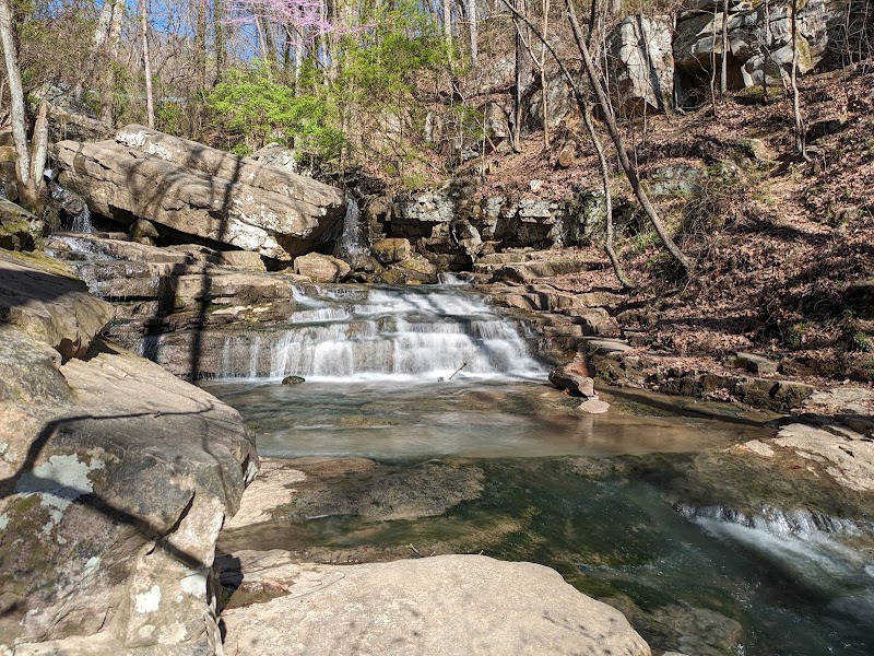 Glen Falls - Tourist attraction in TN 37409