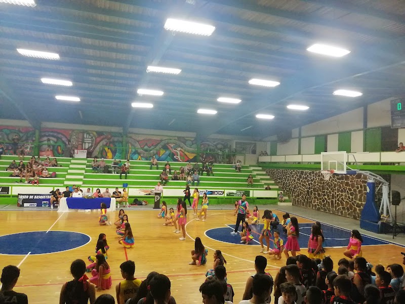 Municipal Gymasium - Gym in Sufragio Efectivo y