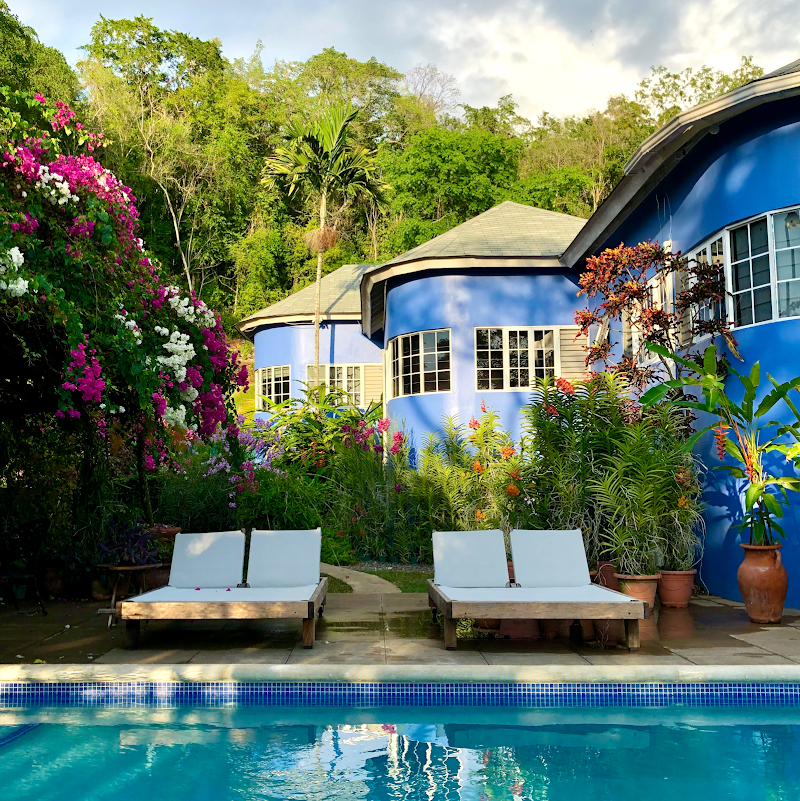 The Blue House Boutique Bed & Breakfast Villa - Hotel in Ocho Rios