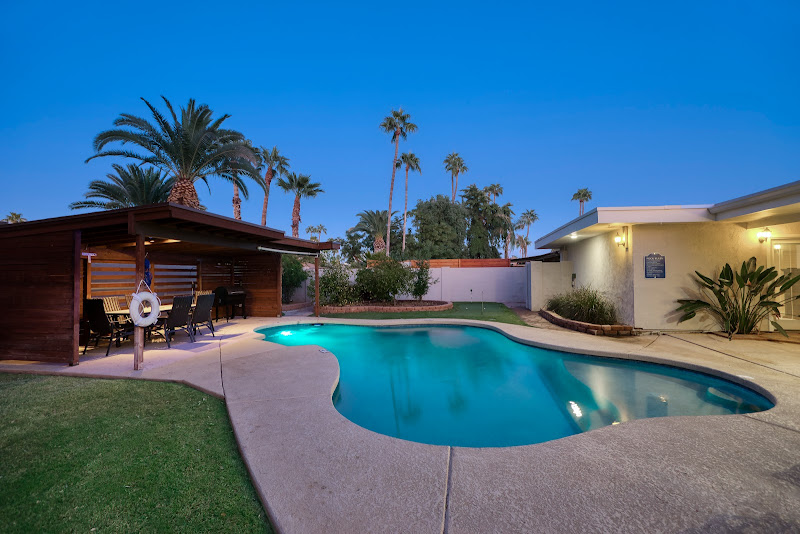 House and Home Vacations - Vacation home rental agency in Scottsdale