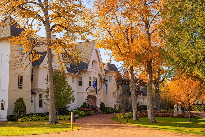 The Inn at Stonecliffe - Restaurant in Mackinac Island