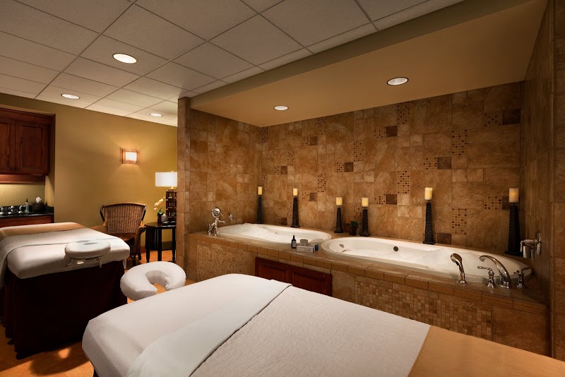 Chateau on the Lake Resort Spa & Convention Center photo
