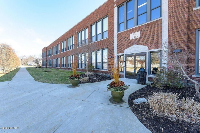 Mike Dubbink, Realtor with Jaqua-South Haven - Real estate agent in South Haven