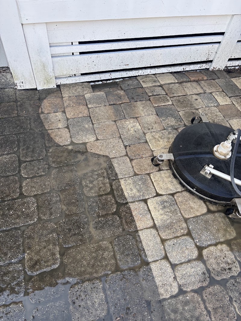 Florida Green Pressure Clean photo