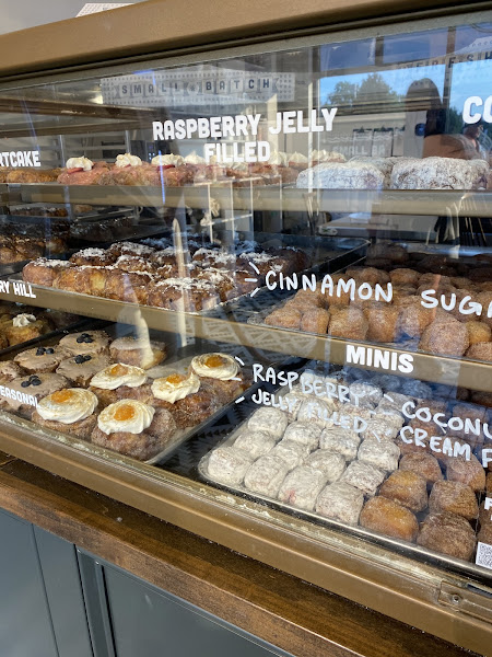 Parlor Doughnuts - Donut shop in Branson