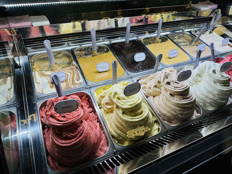 Anita La Mamma del Gelato