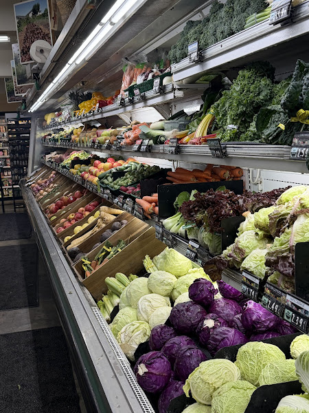 Sheltons Natural Foods Market - Organic food store in Healdsburg