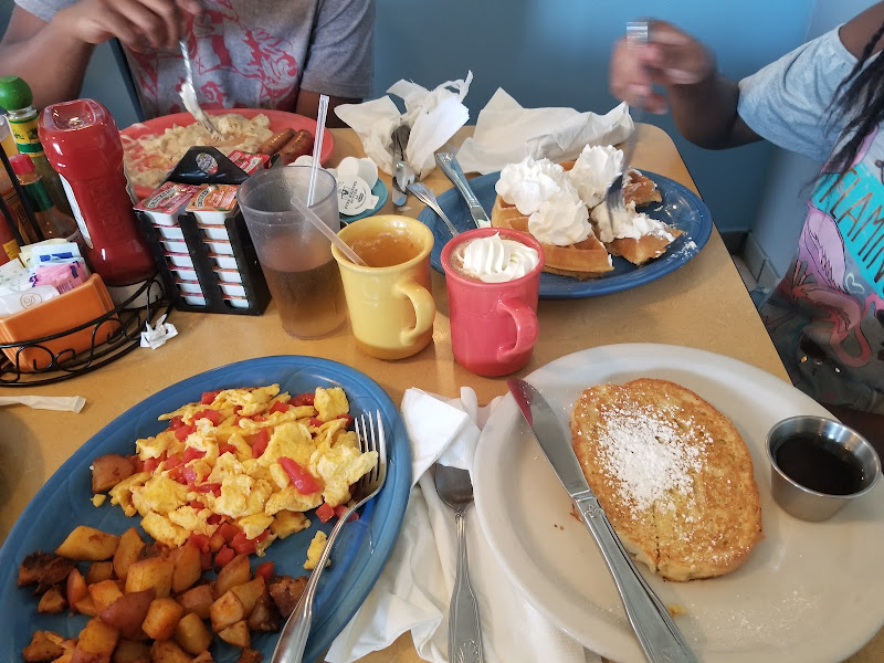 Hoot's Breakfast & Lunch - Breakfast restaurant in Marco Island