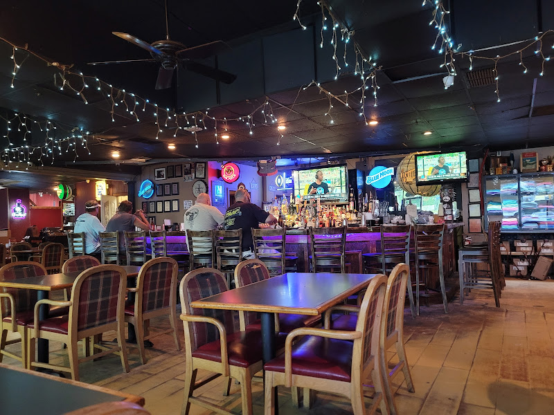 The Undertow - Bar & grill in Orange Beach