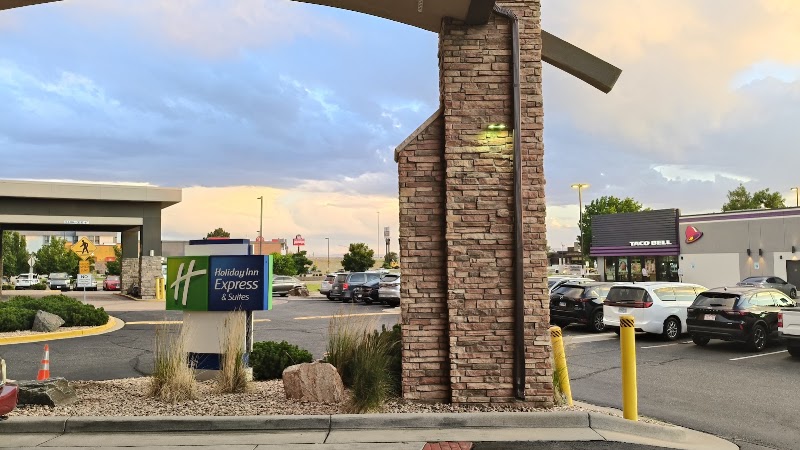 Holiday Inn Express & Suites - Denver East Hotel - Hotel in Denver
