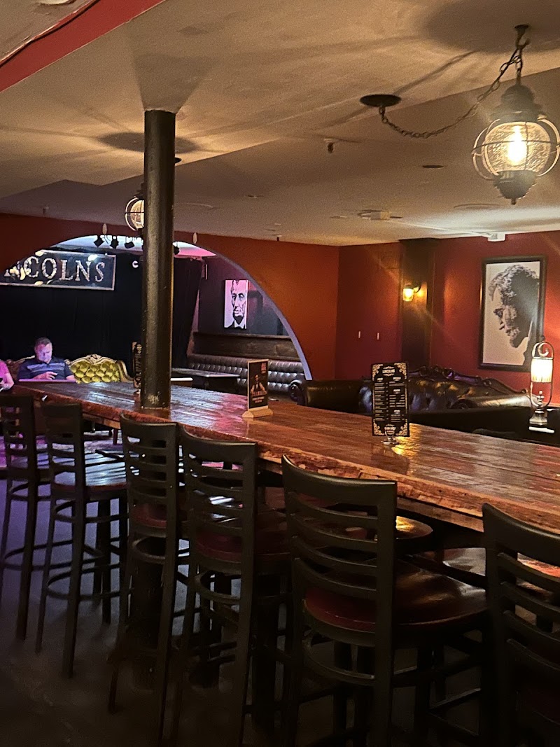 Lincolns - Bar in Portland