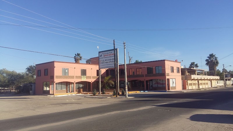 plaza los angeles - Shopping mall in Ferrocarrilera