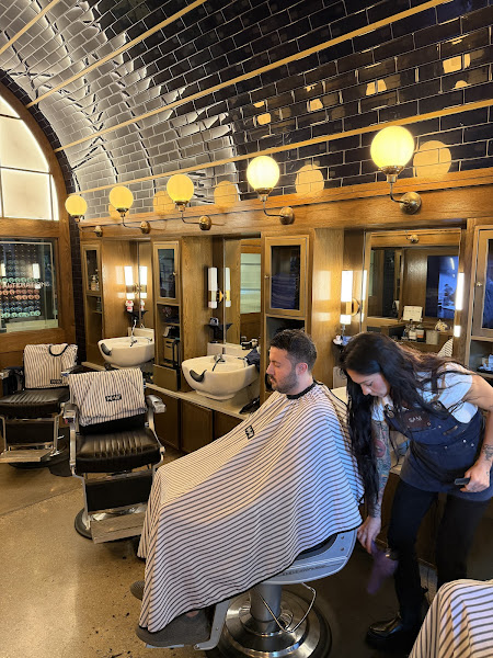Mr. Winston's - Uptown Dallas Barbershop